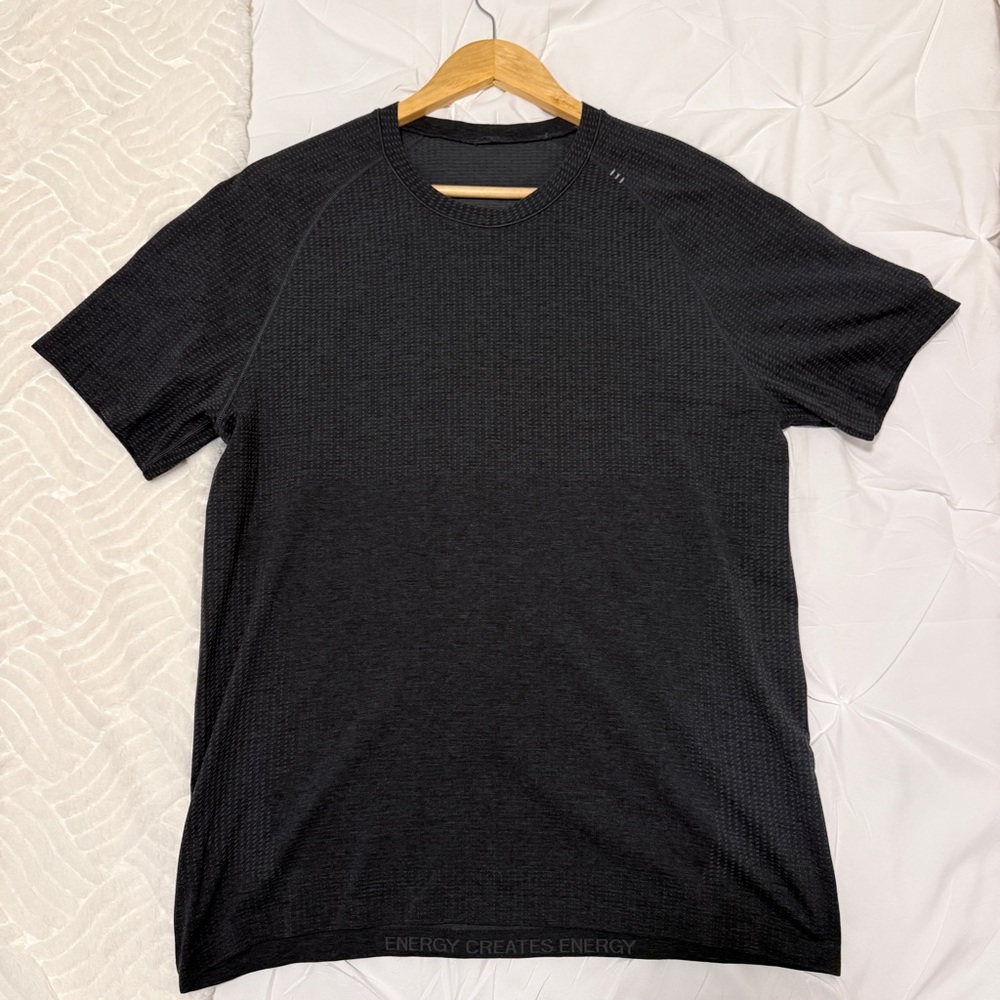 Men's Metal Vent Tech T-Shirt - M